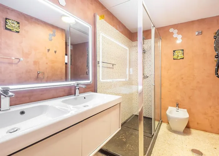 Apartment Lux Center 5-d *