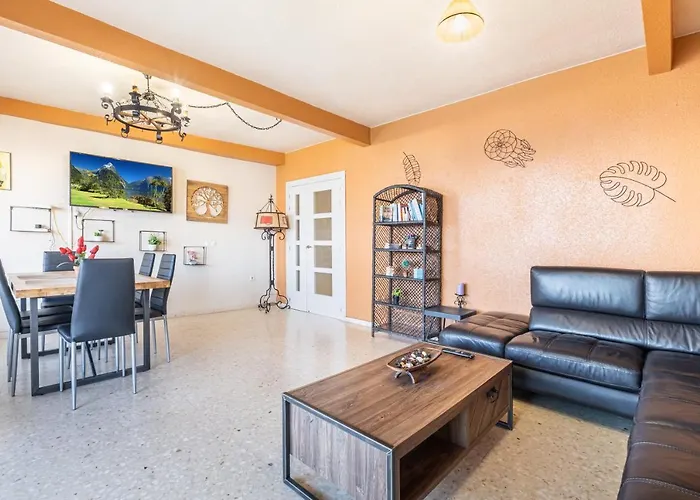 Lux Center 5-d Apartment